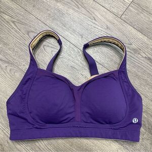 LuLuLemon Ta Ta Tamer Purple Sports Bra Size 32D